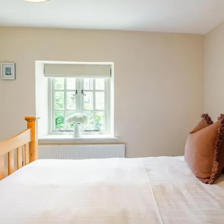 1 Bed In In Craven Oc-e44726 * Thornton (North Yorkshire)